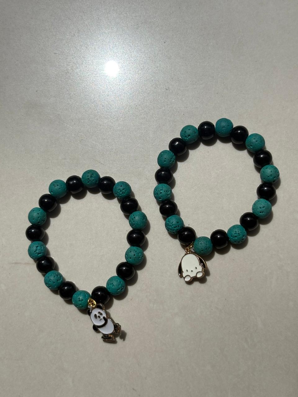 Pack of 2 Elegant Handmade Pearl & Flower Charm Bracelet – Trendy Beaded Wrist Jewelry for Women & Girls – Fashion Accessory for Casual, Party & Gift