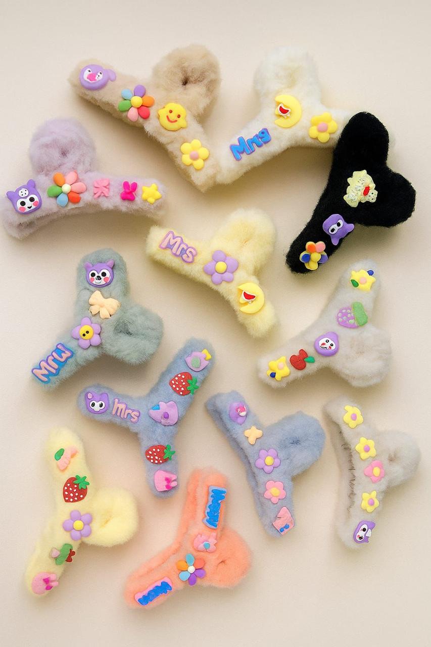 Soft and Stylish Premium Fur Catcher for Girls