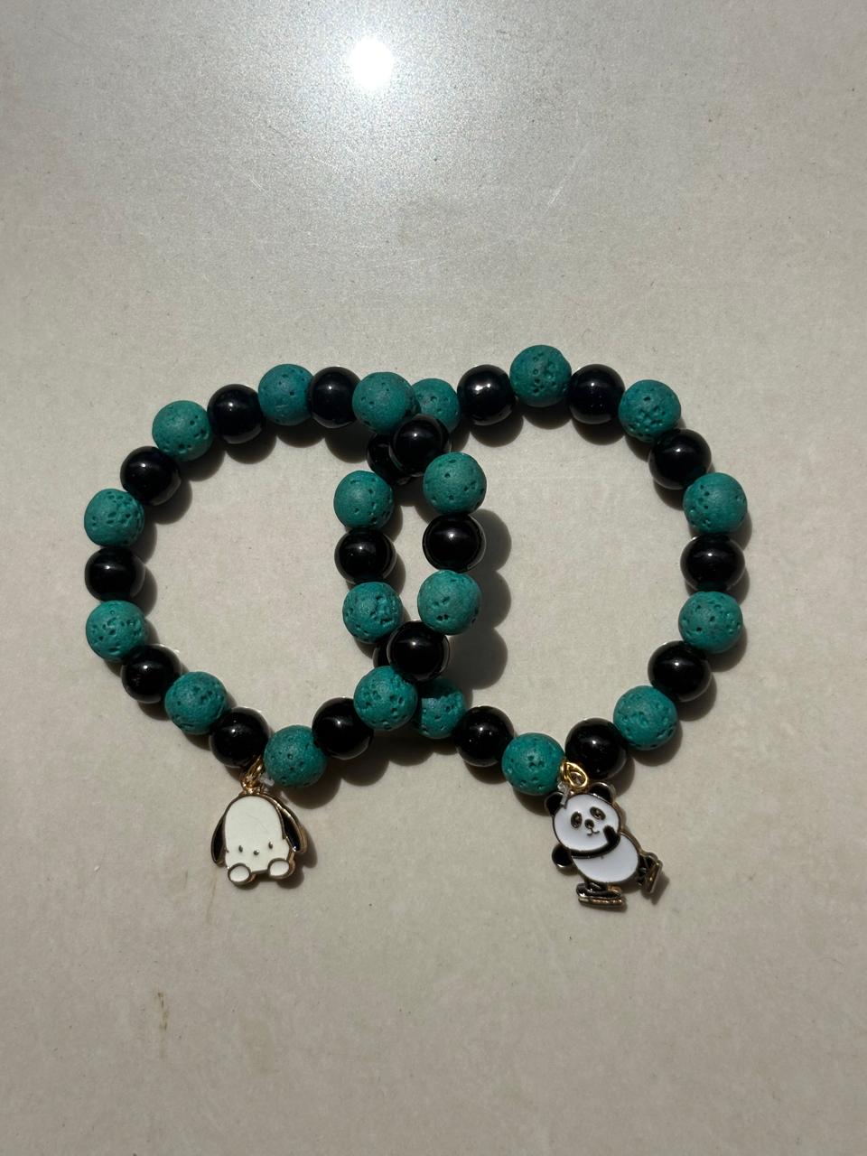 Pack of 2 Elegant Handmade Pearl & Flower Charm Bracelet – Trendy Beaded Wrist Jewelry for Women & Girls – Fashion Accessory for Casual, Party & Gift